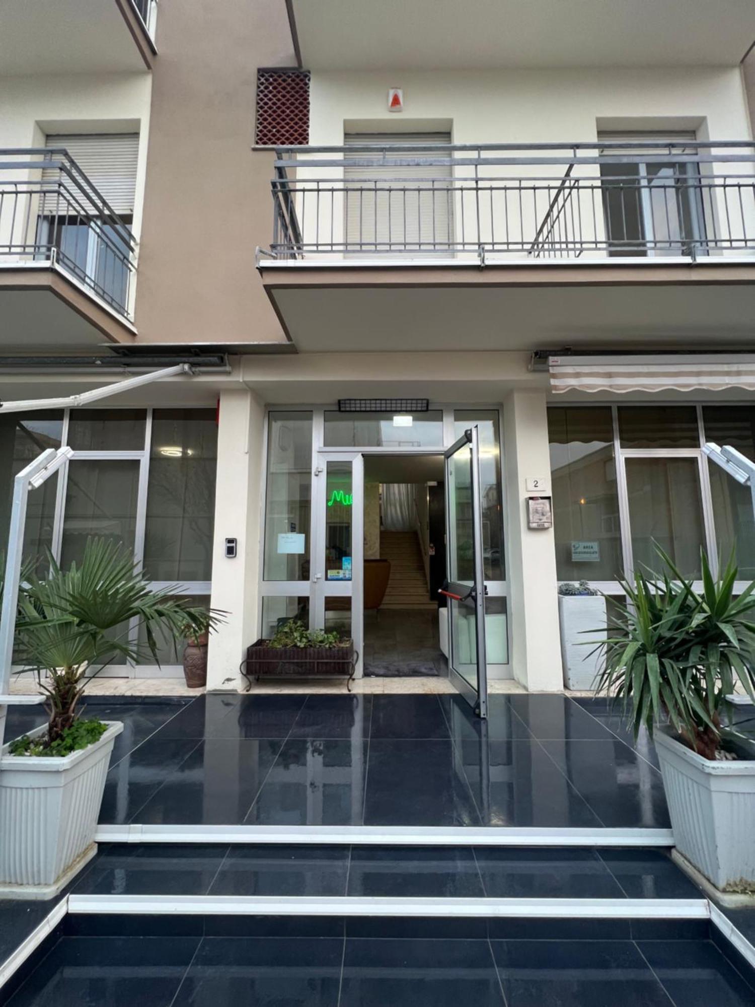 Hotel Miro Rimini Eksteriør bilde